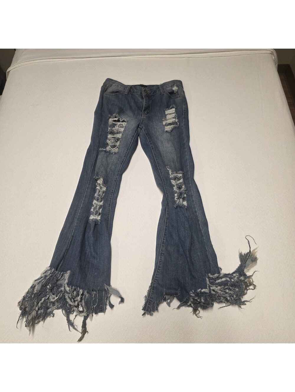 Traffic Jeans Wear Size 7 Y2K Super Flare Distressed Shredded Fringe Jeans